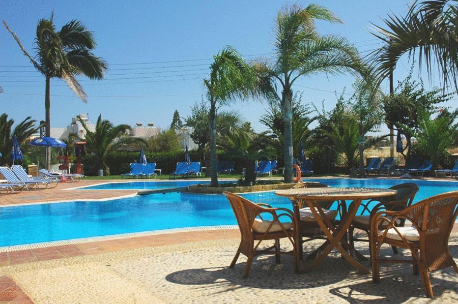 Parthenis Hotel & Suites Malia  Exterior photo