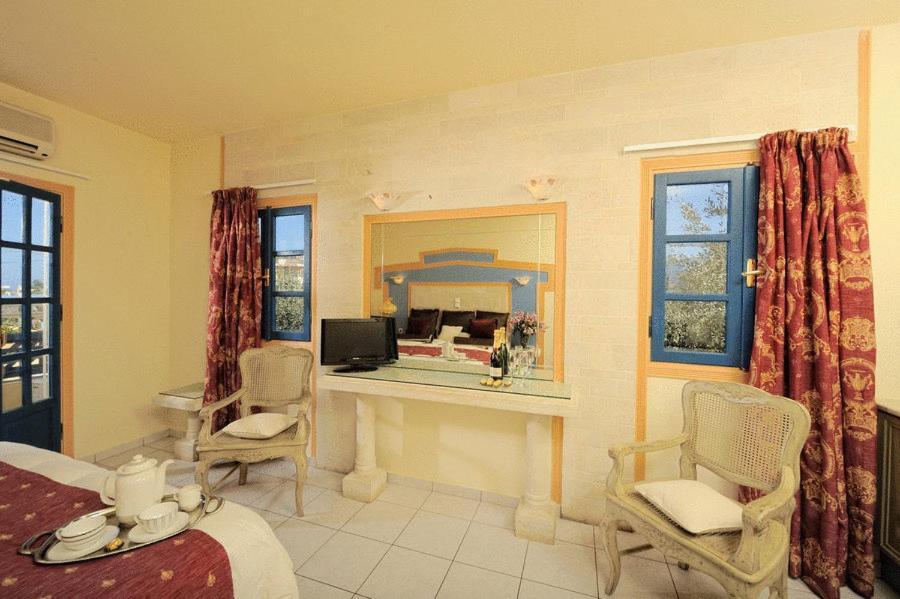 Parthenis Hotel & Suites Malia  Exterior photo